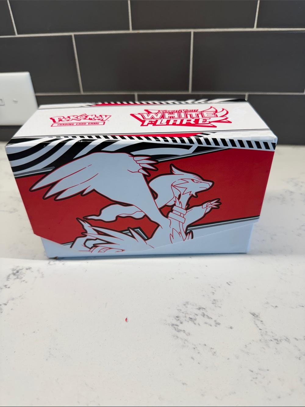 Pokémon Scarlet & Violet: White Flare Elite Trainer Box -